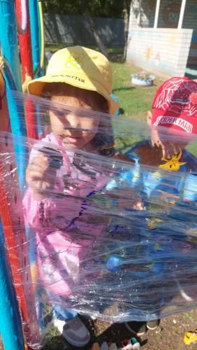 e7067356-7a89-46db-968d-22018f84e2b9